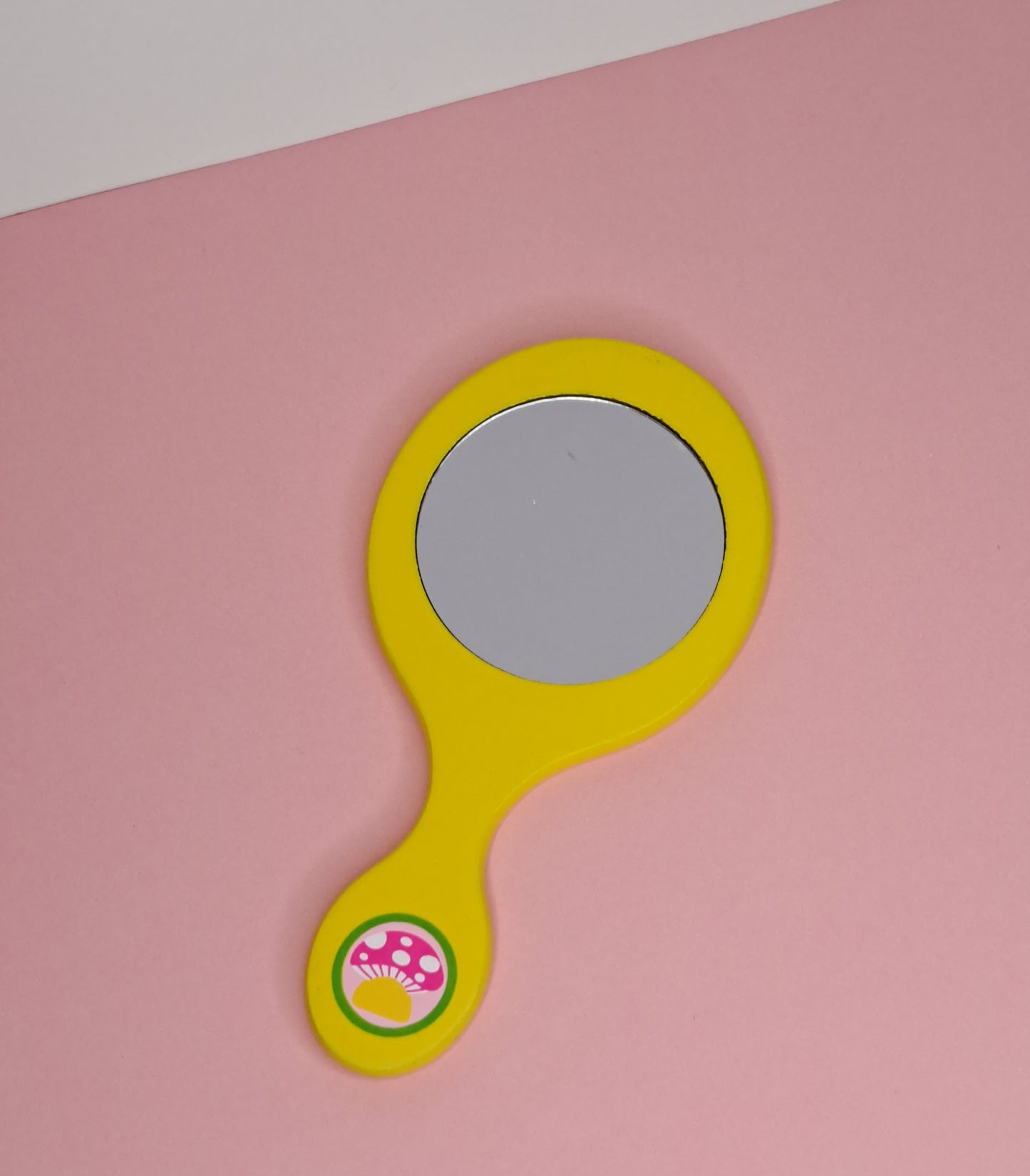 Hand mirror