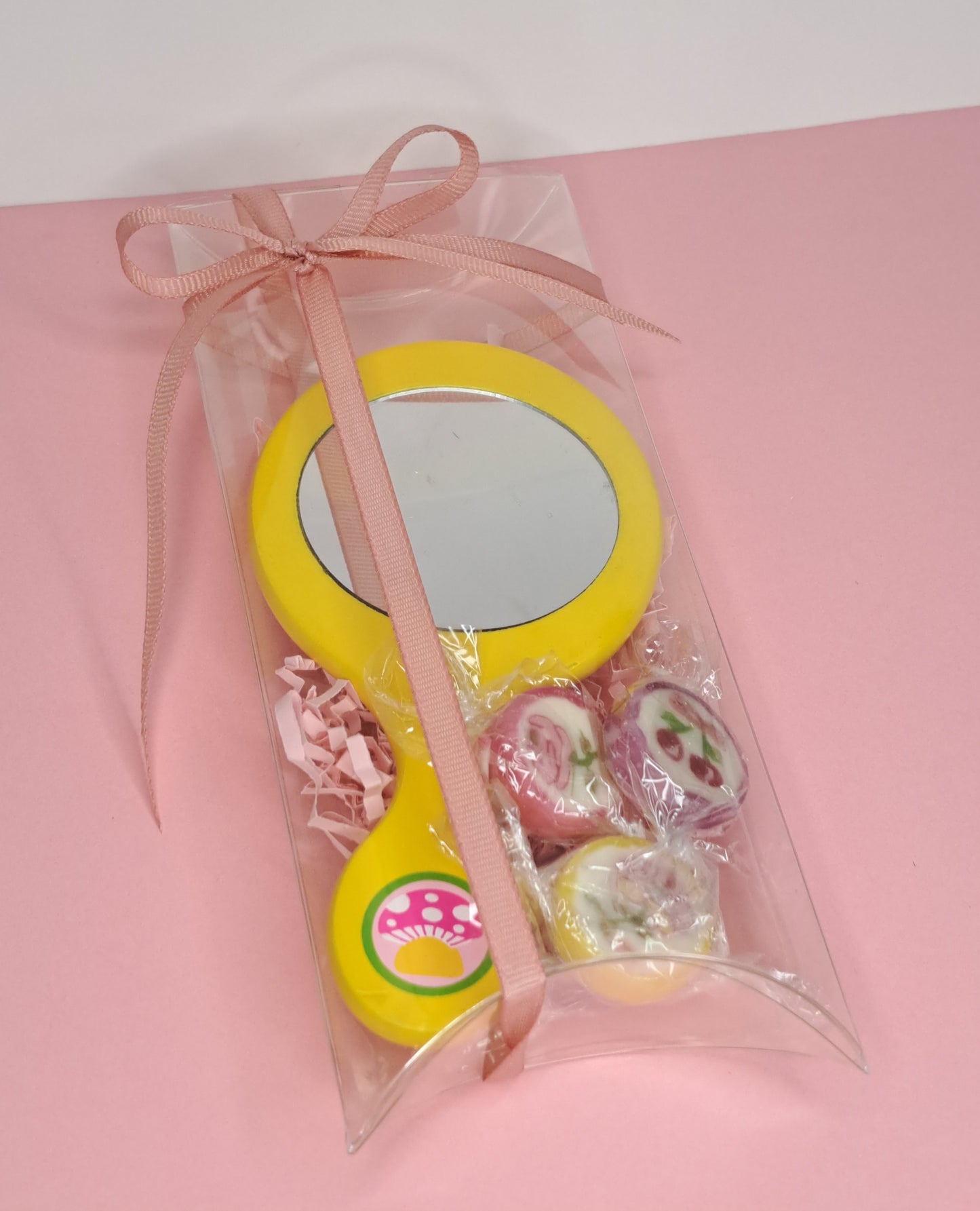 Hand mirror
