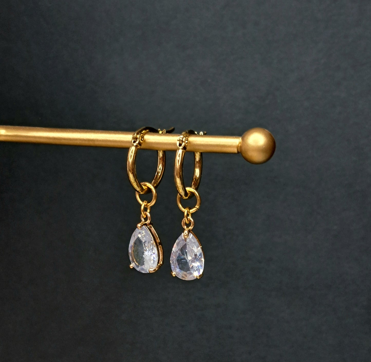 Crystal teardrop Earrings(3 colours)