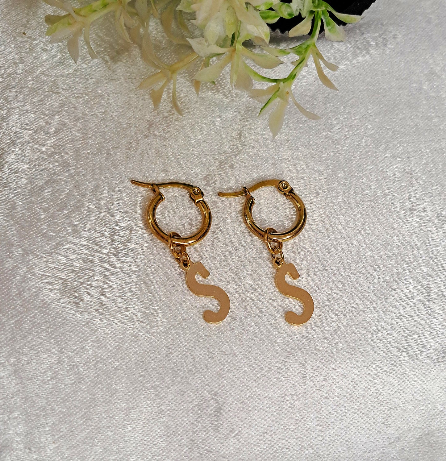 Initial gold hoop earrings(14 options)