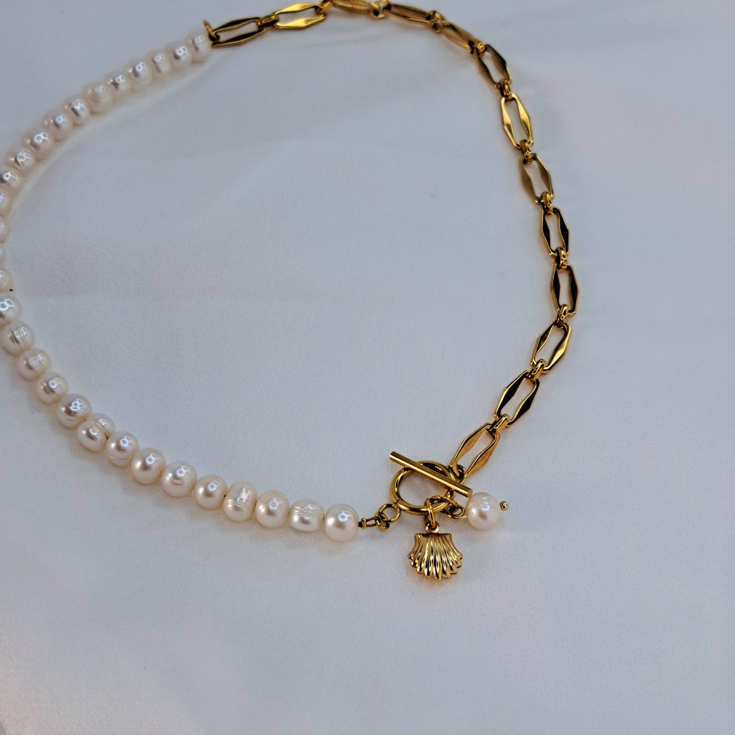 Lake Pearl and Chain Chocker Necklace