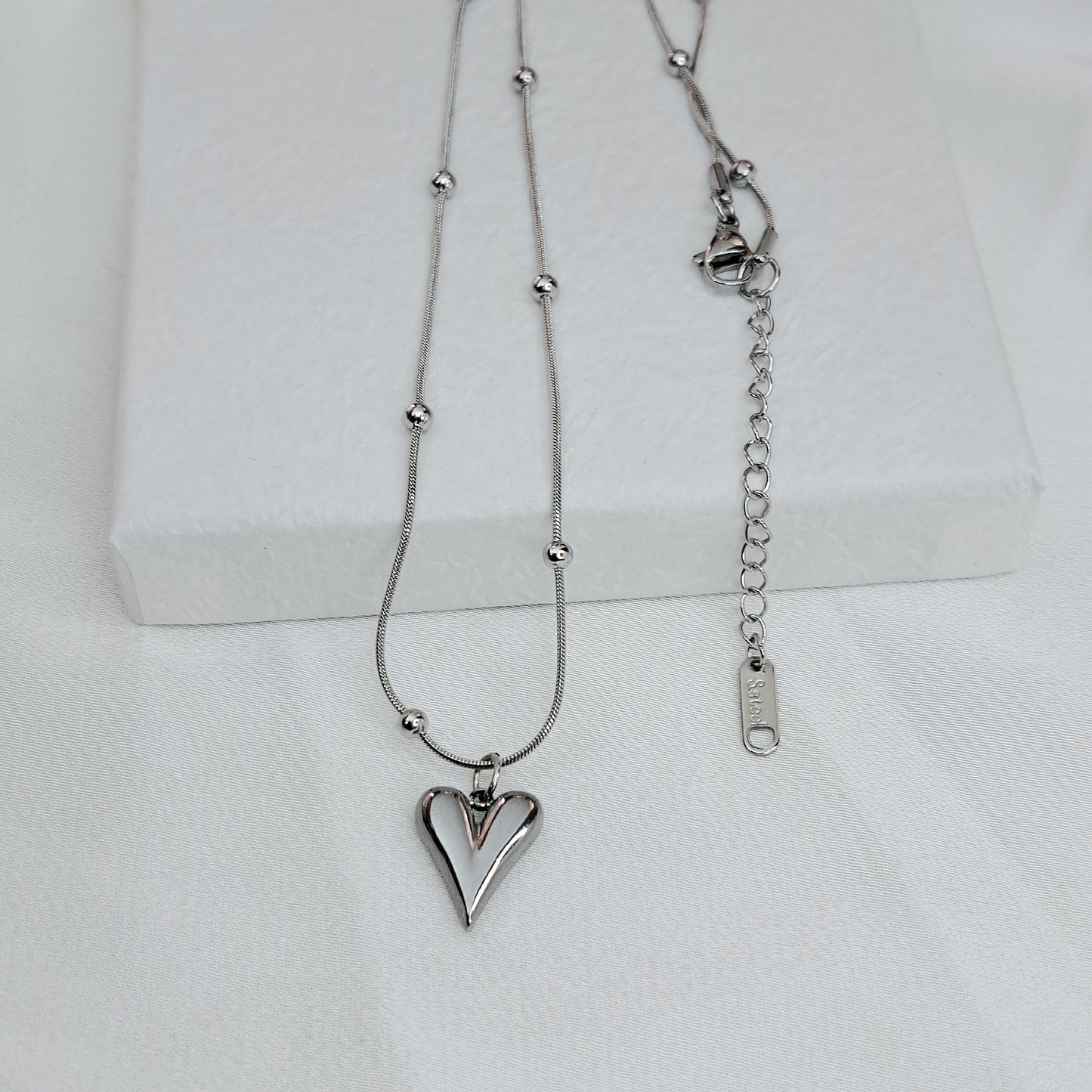 Heart Necklace (2 colours)