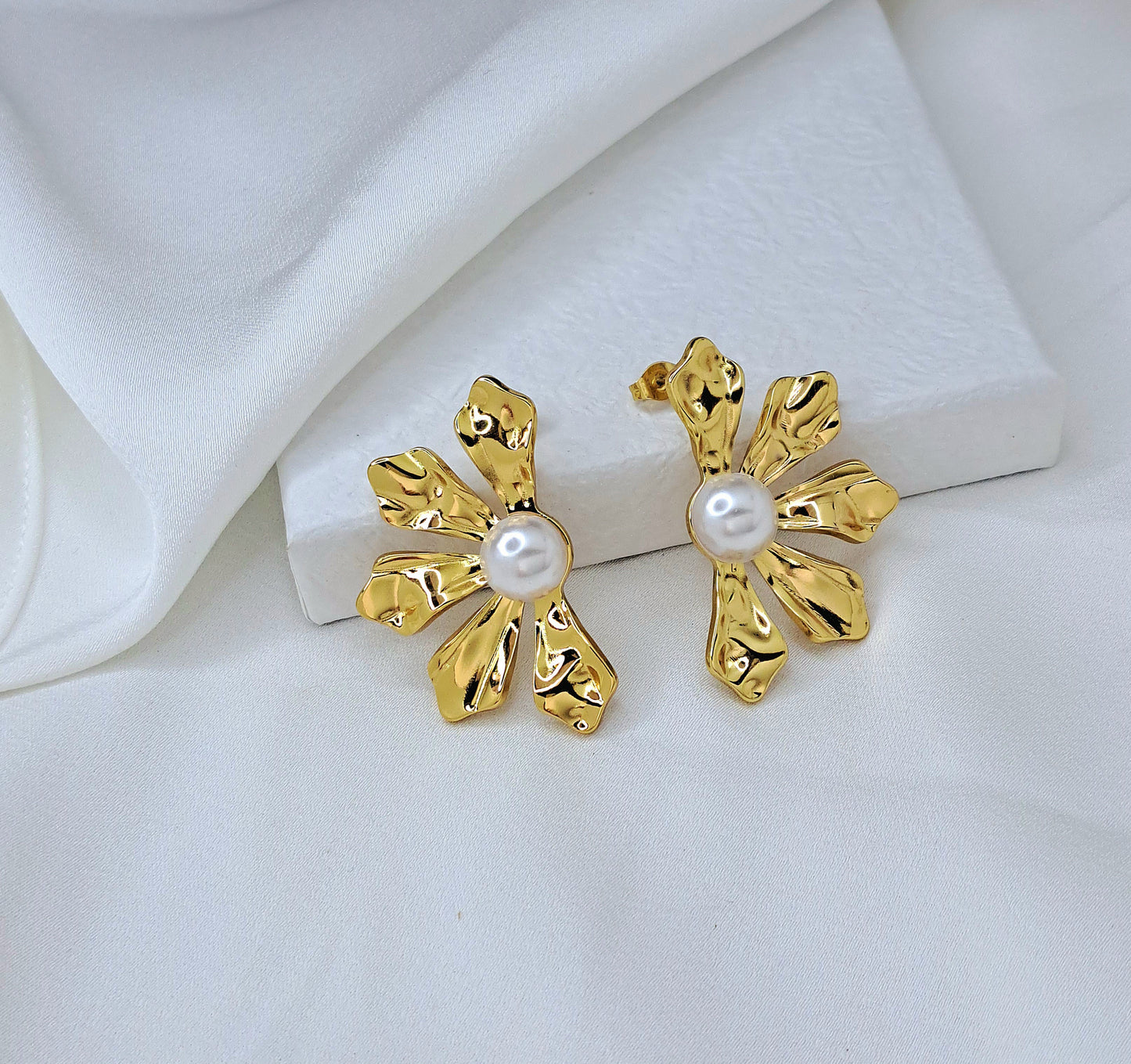 Half Flower Earrings With Pearl