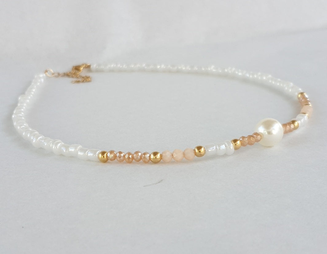 Crystal & Pearl necklace