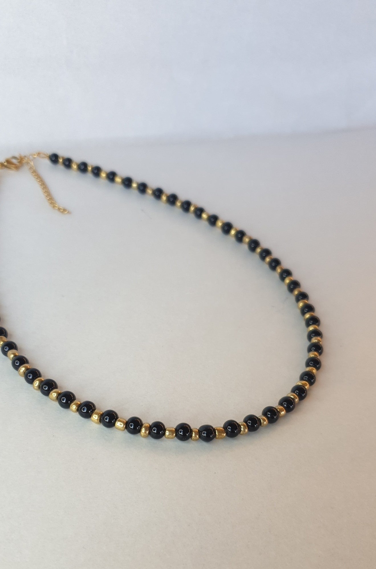 Classic Pearl Necklace (2 colours)