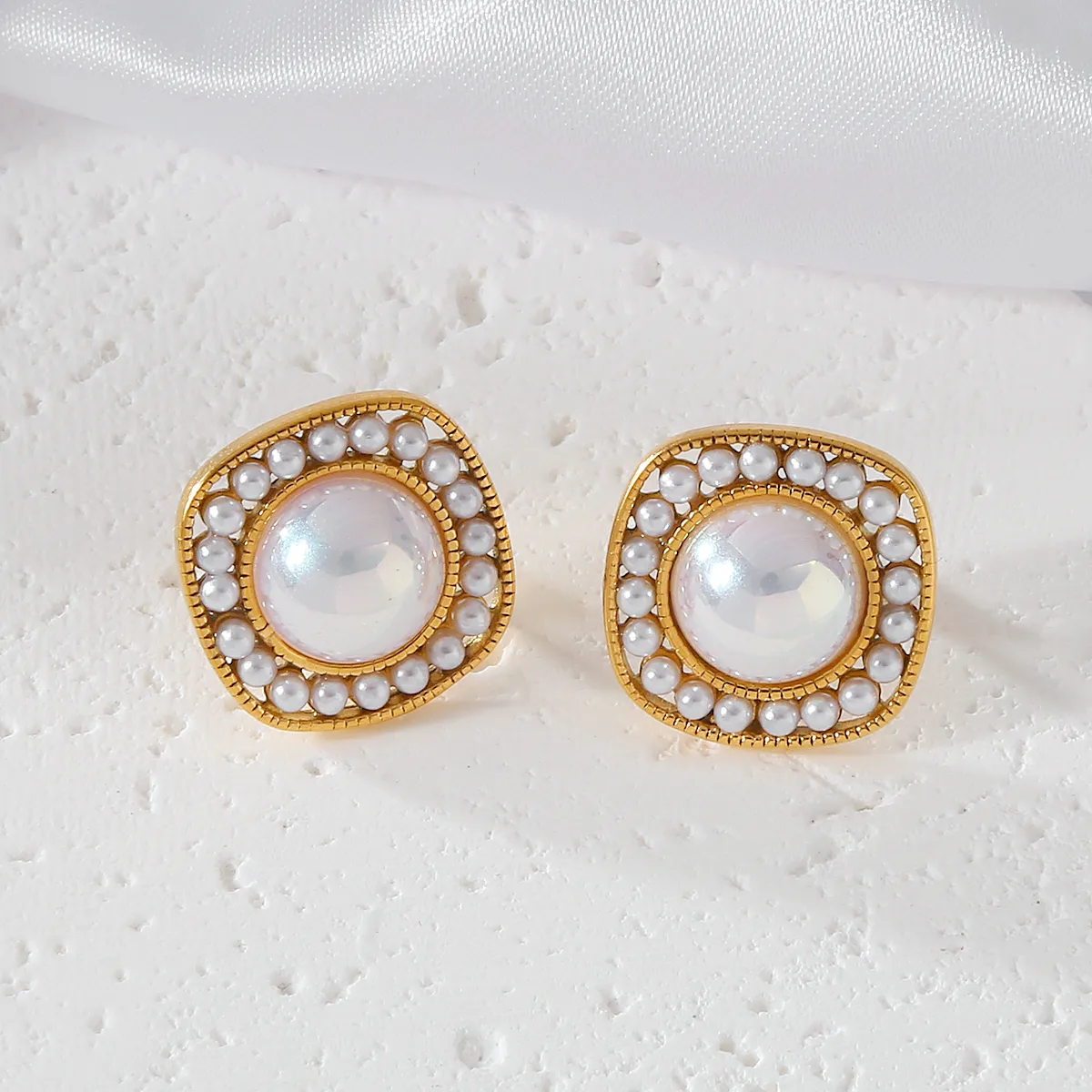 Square Pearl Stud Earrings (2 colours)