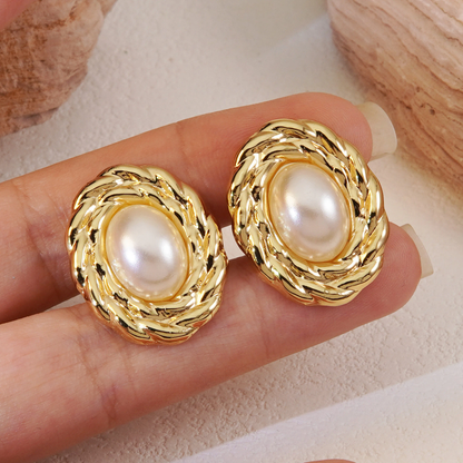 Oval Pearl Earrings