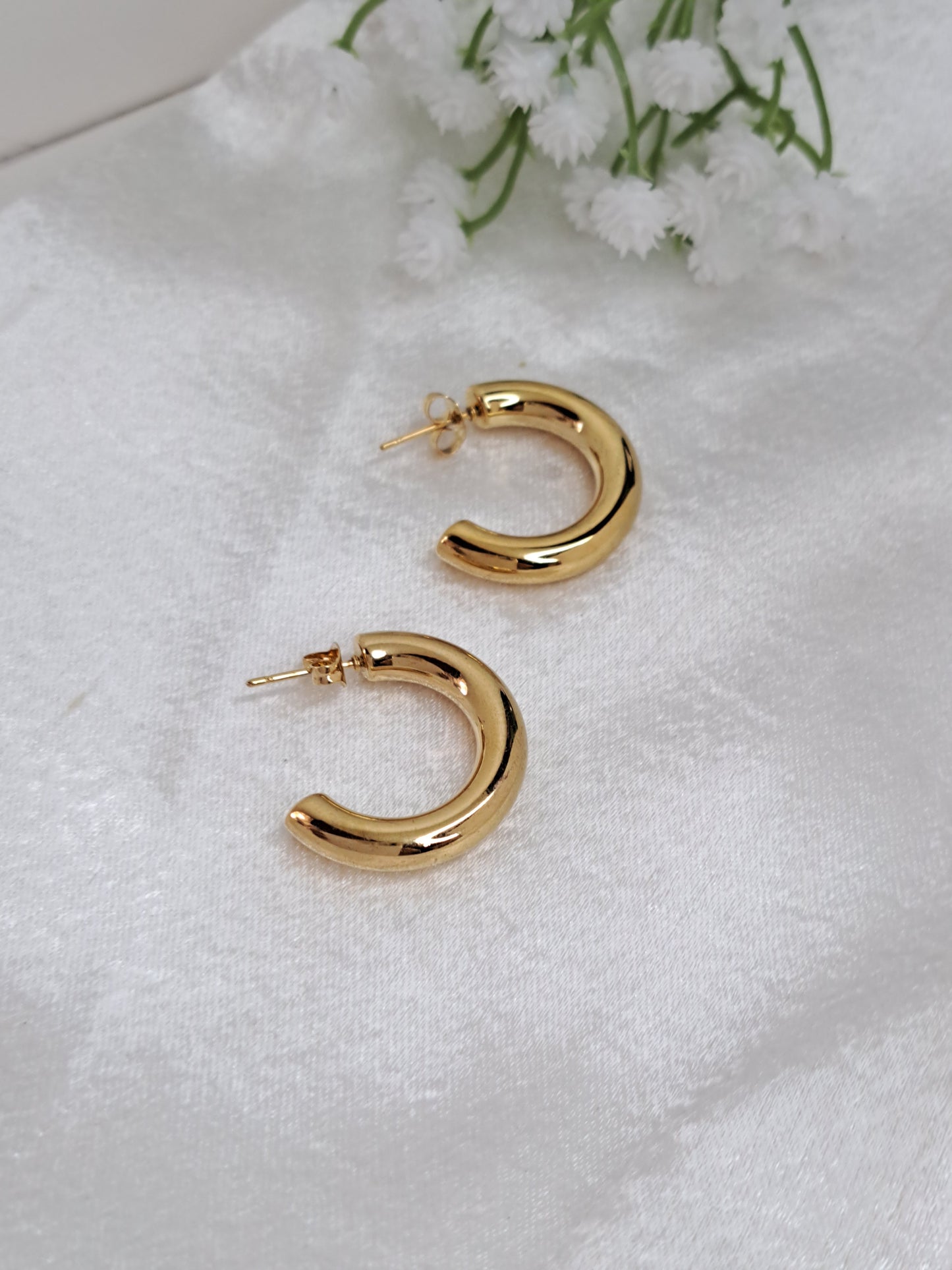 Chunky hoop stud earrings gold
