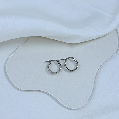 Simple hoops (2 sizes)