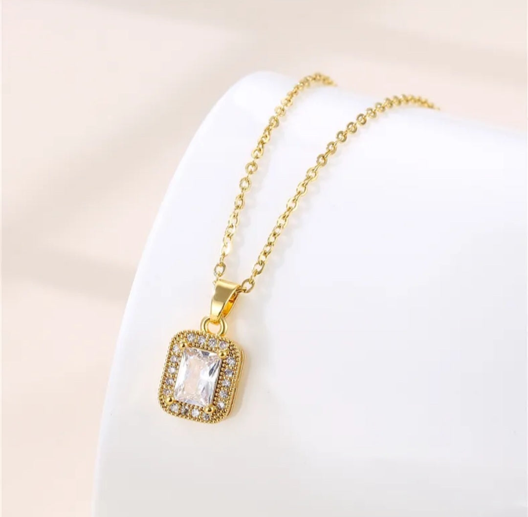 Square Diamond necklace