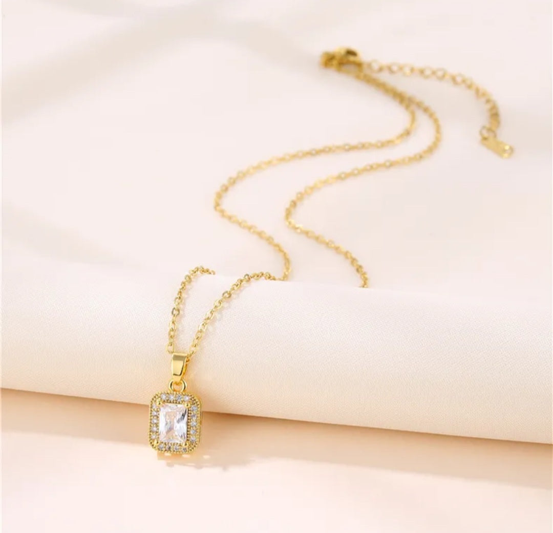 Square Diamond necklace