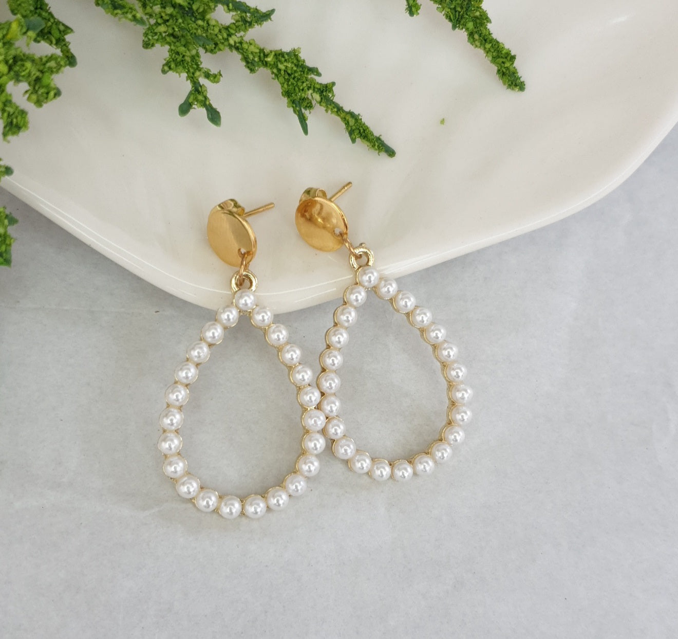 Pearl Drop Earrings Gold