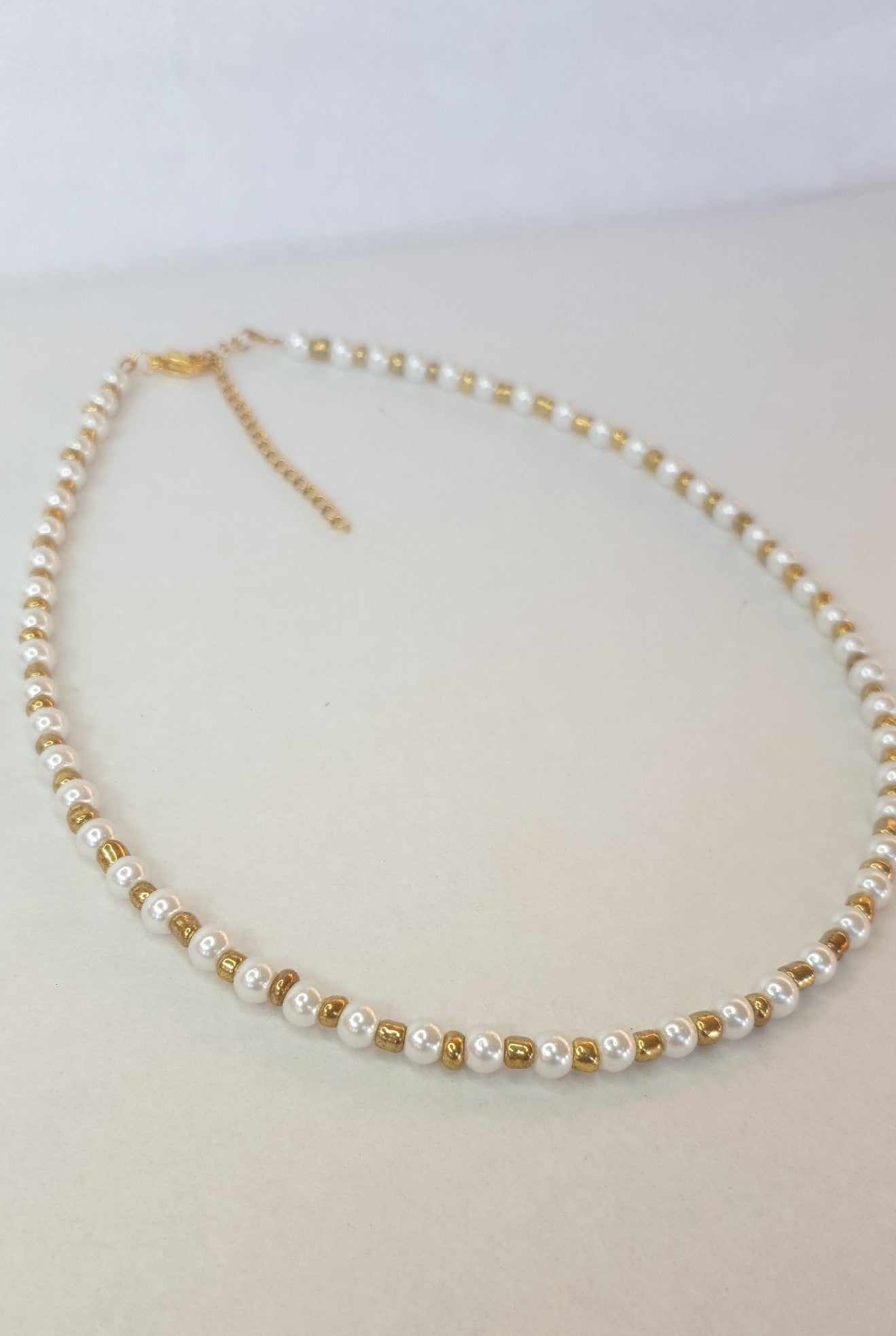 Classic Pearl Necklace (2 colours)